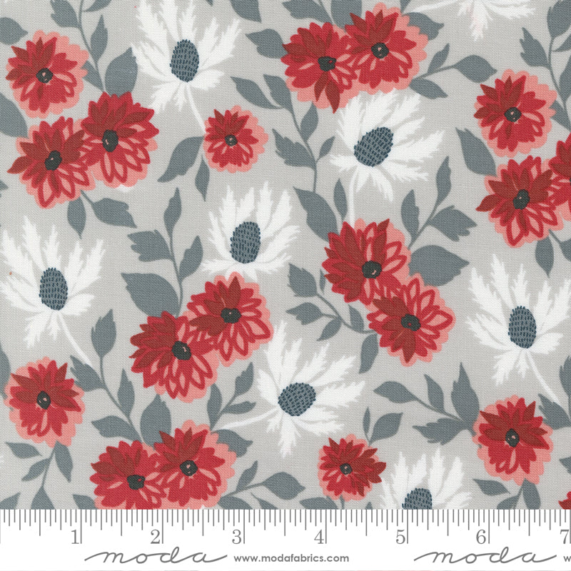 
                      
                        "Old Glory", Lella Boutique, Moda Fabrics, Patchworkstoff
                      
                    